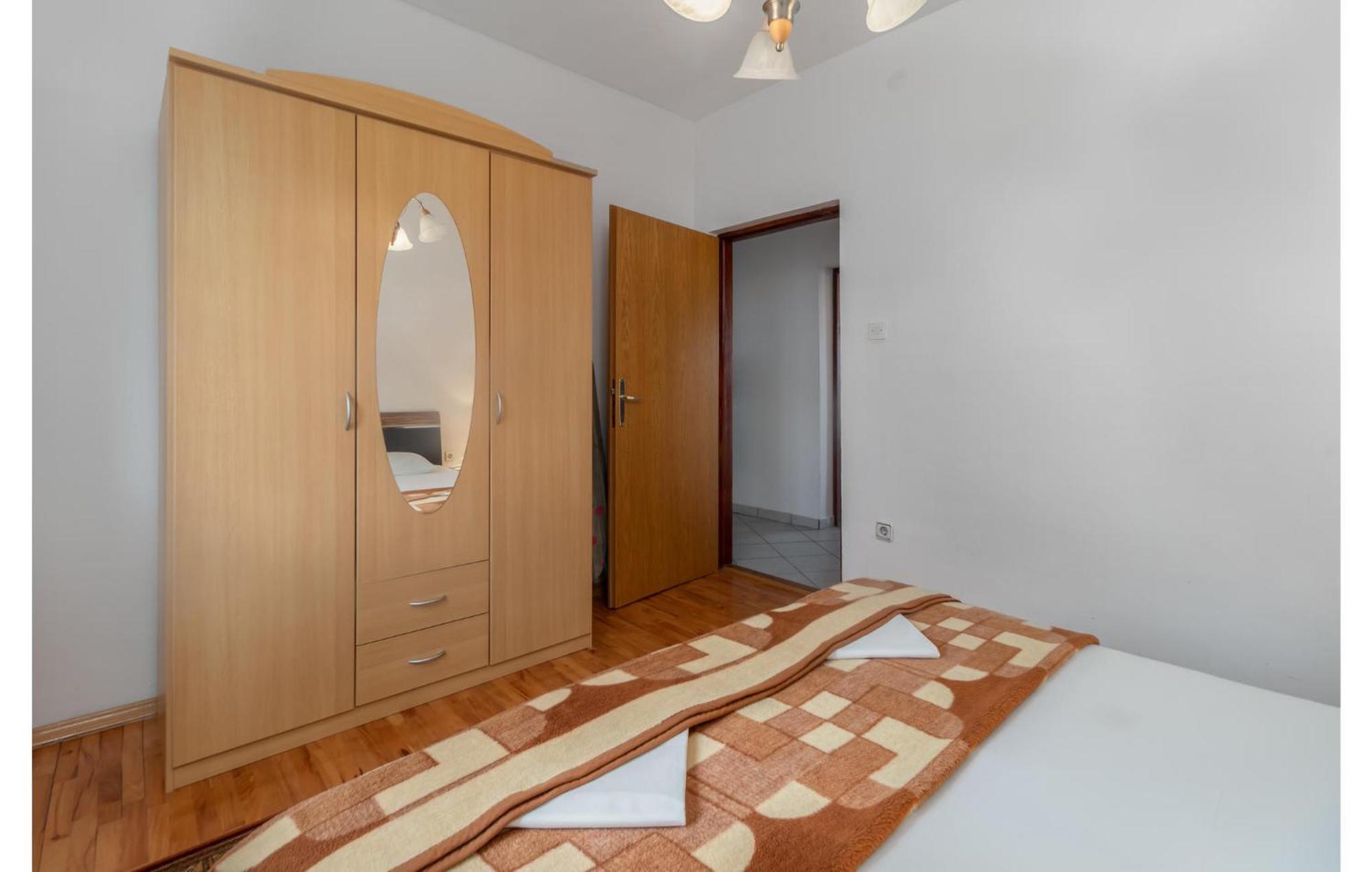 3 Bedroom Awesome Apartment In Novi Vinodolski Luaran gambar