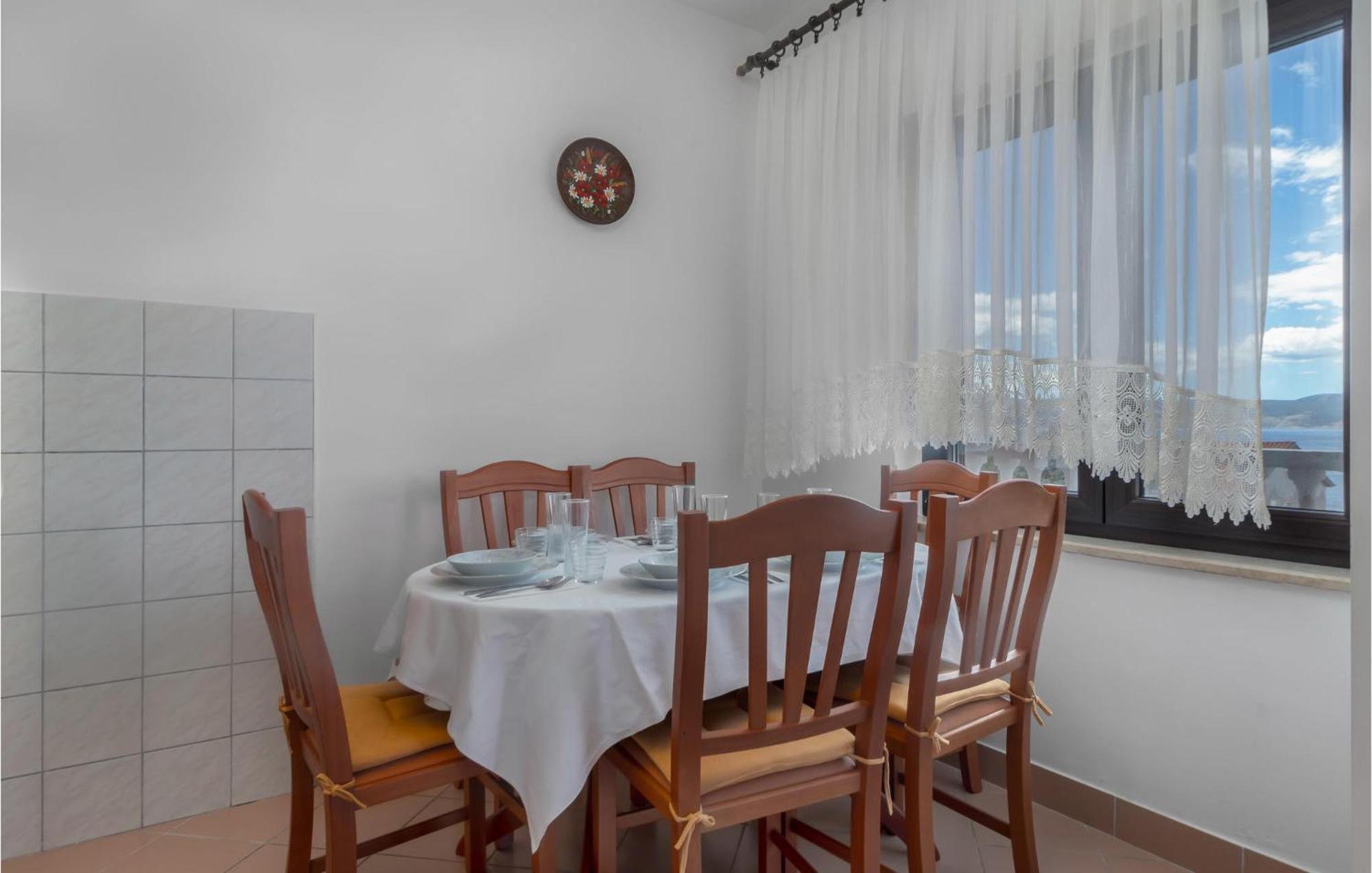 3 Bedroom Awesome Apartment In Novi Vinodolski Luaran gambar