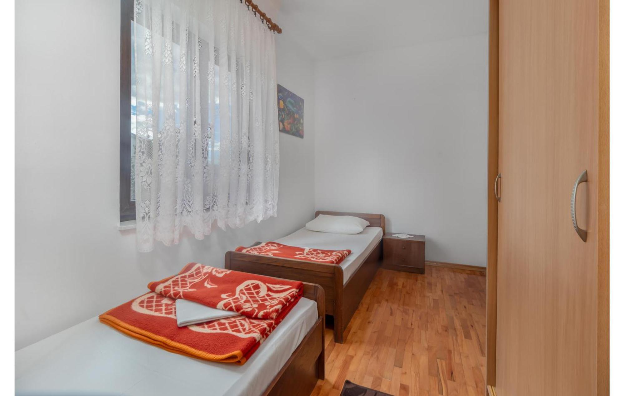 3 Bedroom Awesome Apartment In Novi Vinodolski Luaran gambar