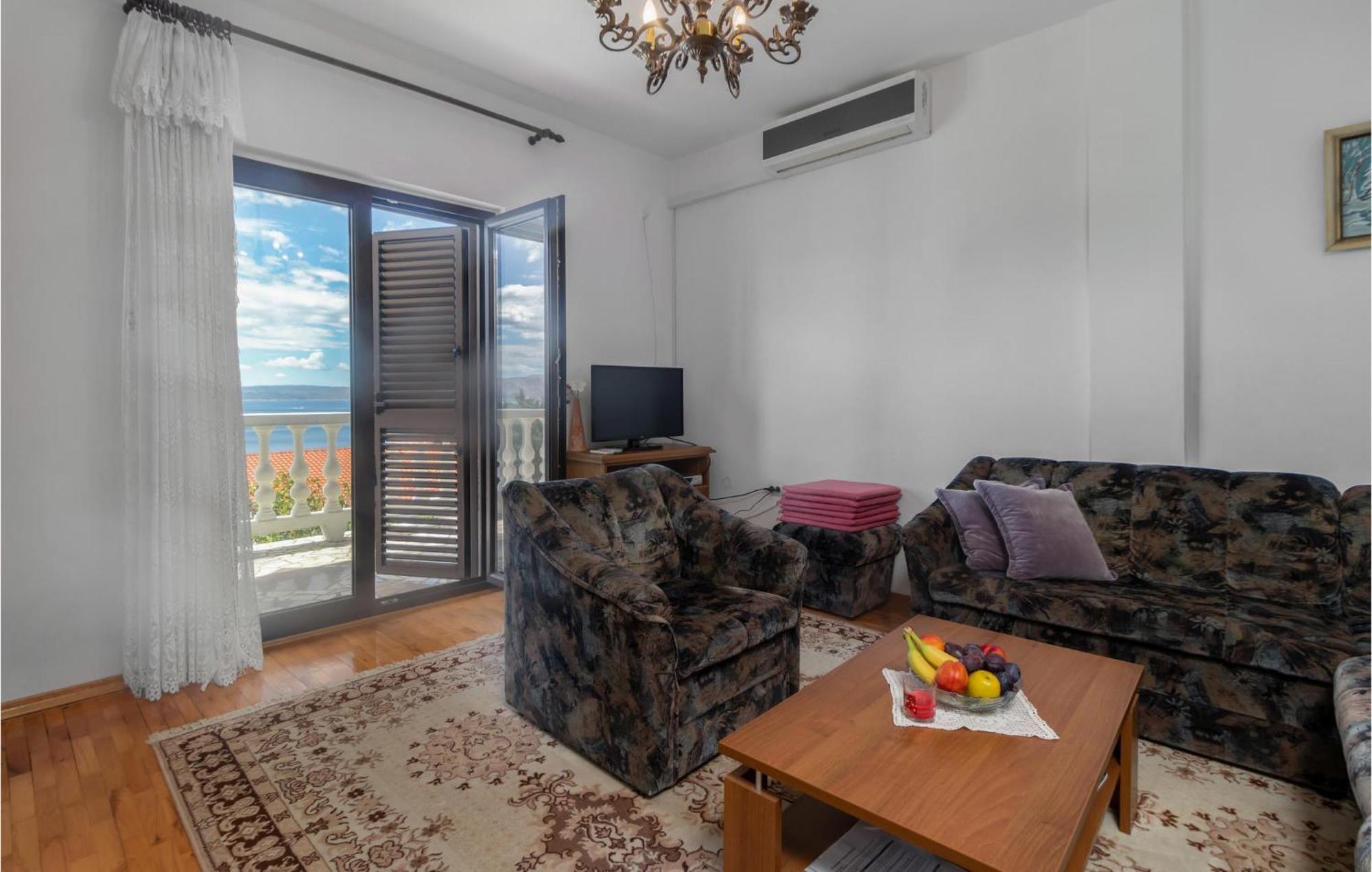 3 Bedroom Awesome Apartment In Novi Vinodolski Luaran gambar